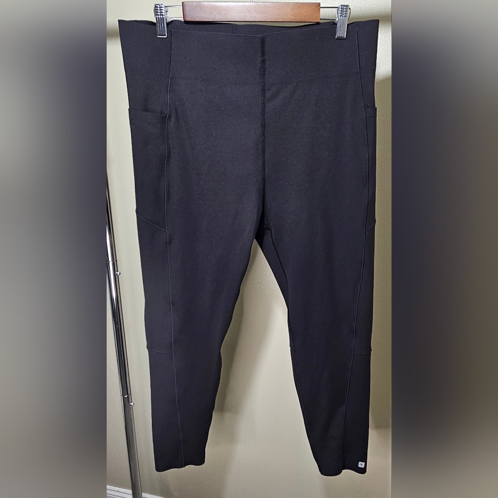 Nic+ Zoe Active Black Cropped Leggings Size XL